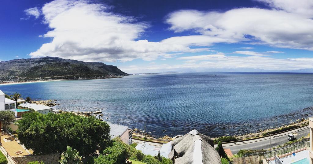 Appartamento A Whale Of A Time Fish Hoek Esterno foto