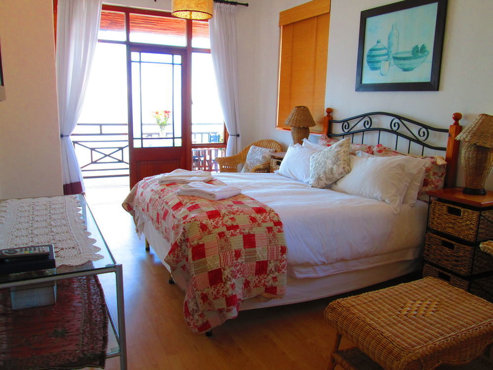 Appartamento A Whale Of A Time Fish Hoek Esterno foto