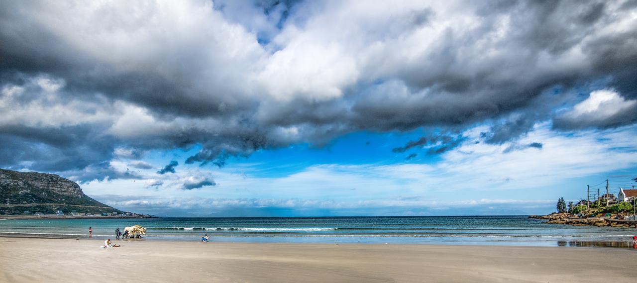 Appartamento A Whale Of A Time Fish Hoek Esterno foto