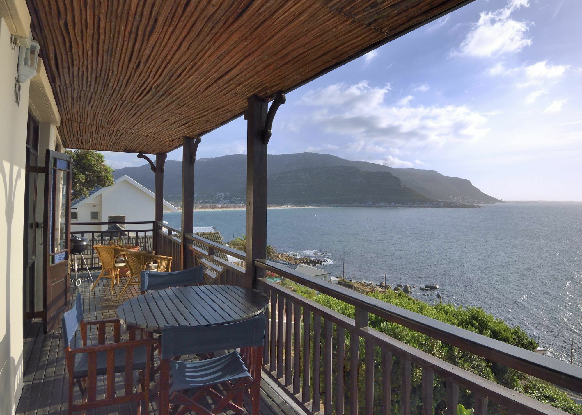 Appartamento A Whale Of A Time Fish Hoek Esterno foto