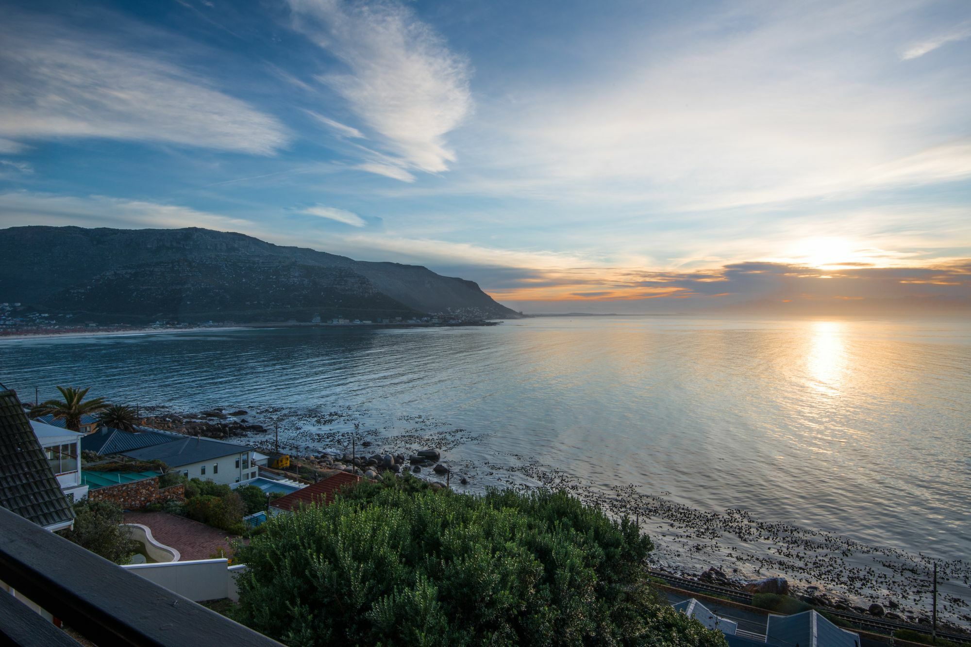 Appartamento A Whale Of A Time Fish Hoek Esterno foto