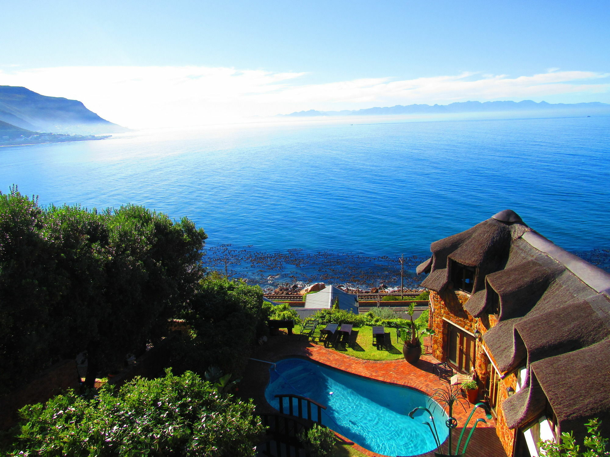 Appartamento A Whale Of A Time Fish Hoek Esterno foto